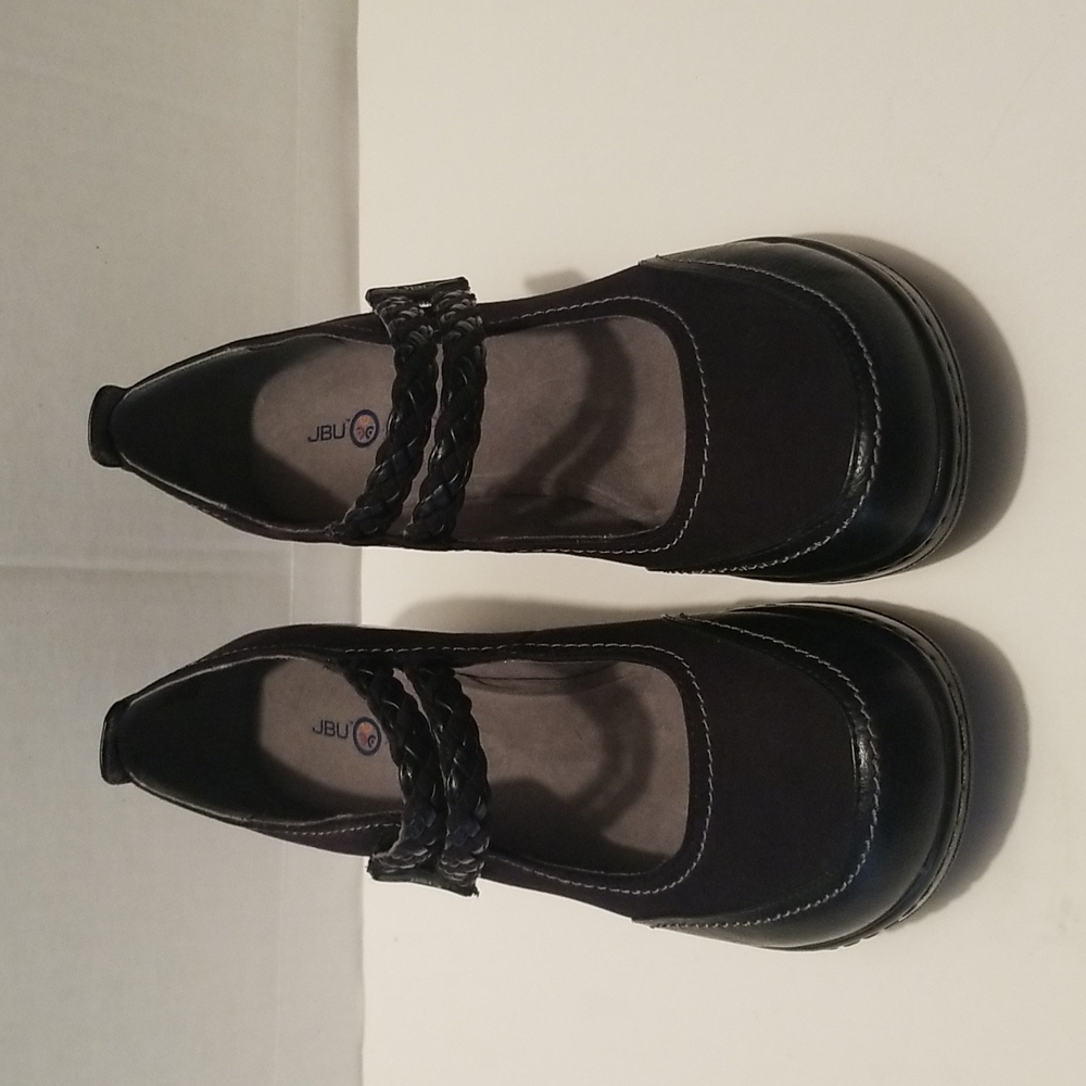 JBU Emerald Wedge Heel Shoe Size 9.5